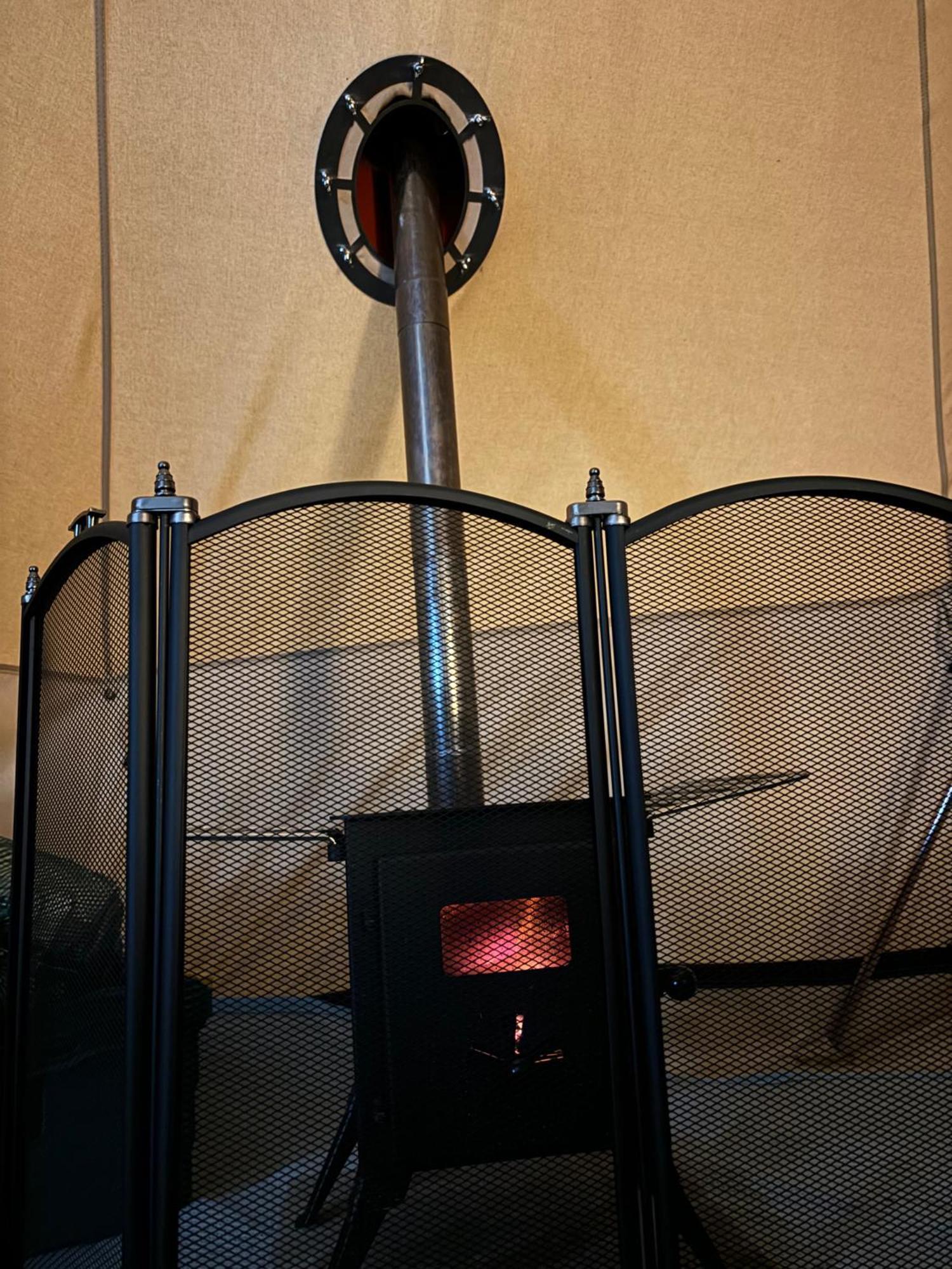 Cozy Hot Tent With Log Burner & Hot Tub Left Tent Holiday home